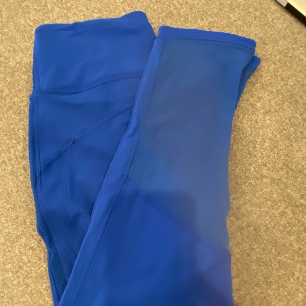 Lululemon crop 21” - line new no pealing